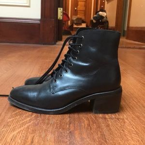 Zephyr Lace-up Boot